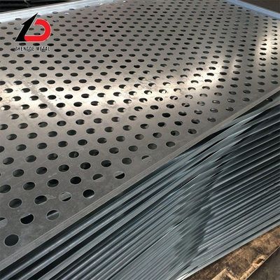 Schlagloch Dekoratives Aluminiumperforiertes Metallnetz Rundloch 1220 X 2440 X 2 mm Dicke Perforiertes Netz